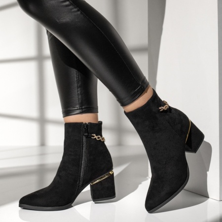 Botine dama, Botine dama cu toc si accesoriu decorativ negru suede MOD12633, modlet.ro