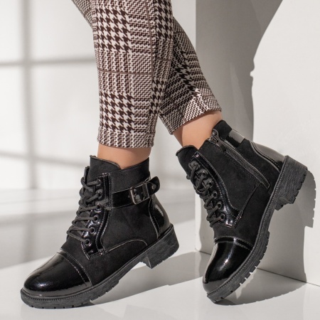 Ghete Dama, Ghete dama cu catarama si varf lucios negru suede MOD10854, modlet.ro