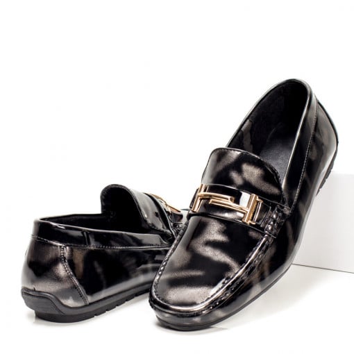 Pantofi barbati, Mocasini gri barbati cu aspect lacuit ZEF05404 - zeforia.ro