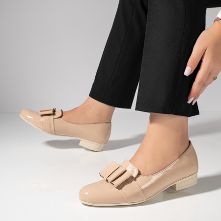 Pantofi casual dama, Pantofi dama cu funda bej lacuiti din Piele naturala MOD06411, modlet.ro