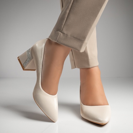 Pantofi cu toc gros dama, Pantofi dama cu toc si aplicatii cu pietre bej MOD12025, modlet.ro