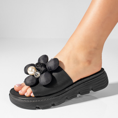 Papuci dama cu talpa groasa si model floral negri MOD11434