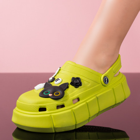 Papuci si slapi dama, Papuci dama verzi cu talpa groasa si accesorii colorate MOD09339, modlet.ro
