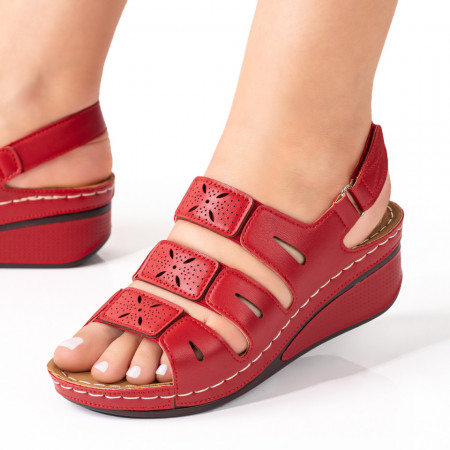 Sandale cu platforma, Sandale dama cu platforma si inchidere cu scai rosii ZEF08556 - zeforia.ro