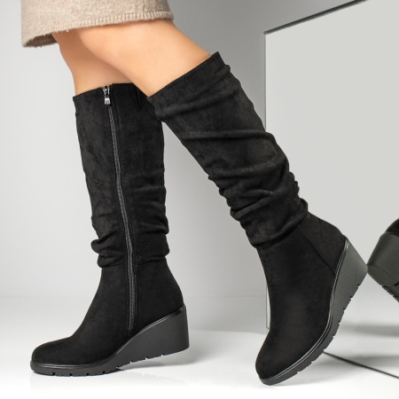 REDUCERI INCALTAMINTE, Cizme lungi dama cu platforma negru suede MOD12887, modlet.ro
