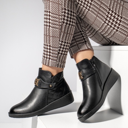 Ghete Dama, Ghete dama cu fermoar si catarama negre MOD07070, modlet.ro