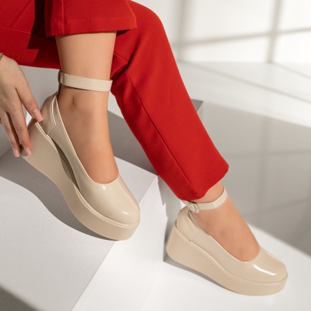 Pantofi casual cu platforma si bareta bej cu aspect lucios NINA6, 3, modlet.ro