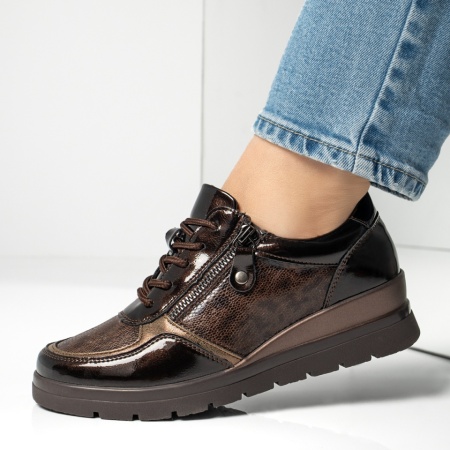 Pantofi dama, Pantofi casual dama cu platforma maro luciosi MOD13010, modlet.ro