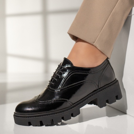 Pantofi casual dama, Pantofi casual dama negri cu aspect lucios din Piele naturala MOD03551, modlet.ro