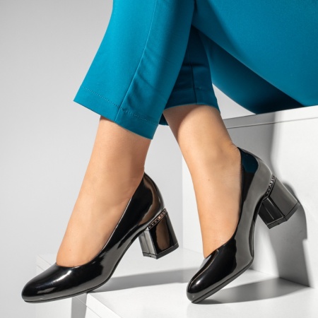 Pantofi dama cu toc gros negri luciosi MOD02838, 4, modlet.ro