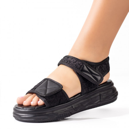 Sandale dama cu talpa groasa si inchidere cu scai negre ZEF09284