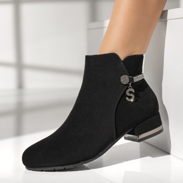 Ghete dama cu strasuri aplicate si fermoar negru suede MOD12359, 4, modlet.ro