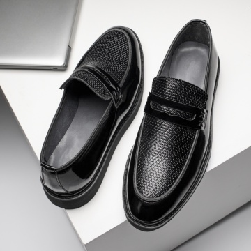 Mocasini negri barbati cu aspect lucios si imprimeu MOD11683, 4, modlet.ro