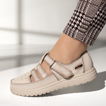 Pantofi dama, Pantofi casual dama cu perforatii si inchidere cu scai bej MOD13320, modlet.ro