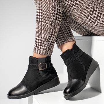 Ghete dama cu insertie de material elastic si catarama negre suede MOD07523, 2, modlet.ro