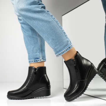 Ghete Dama, Ghete dama cu platforma si fermoar negre din Piele naturala MOD14005, modlet.ro