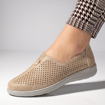 Pantofi casual dama cu perforatii si talpa joasa bej EVA100