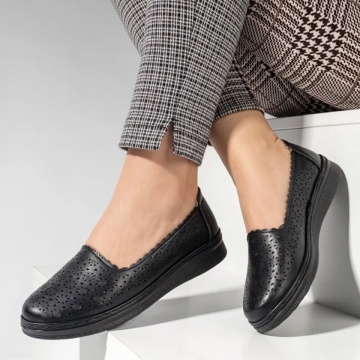 REDUCERI INCALTAMINTE, Pantofi casual dama cu perforatii si talpa joasa negri MOD11148, modlet.ro