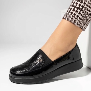 Pantofi casual cu platforma, Pantofi casual dama cu platforma si aspect lucios negri MARA24, modlet.ro