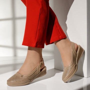 Pantofi casual cu platforma, Pantofi casual dama cu platforma si bareta bej inchis MOD14258, modlet.ro