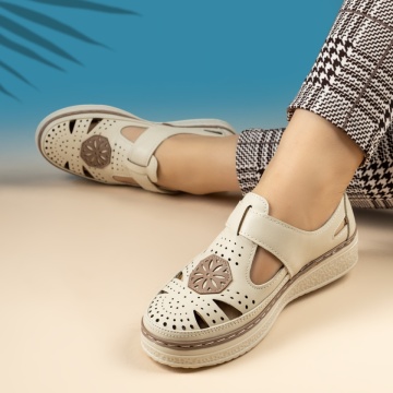 Pantofi casual cu platforma, Pantofi casual dama cu platforma si inchidere cu scai bej MOD14263, modlet.ro