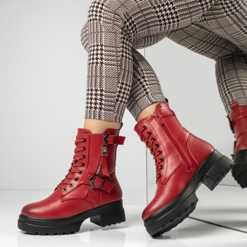 Bocanci dama cu siret si catarama rosii MOD12627