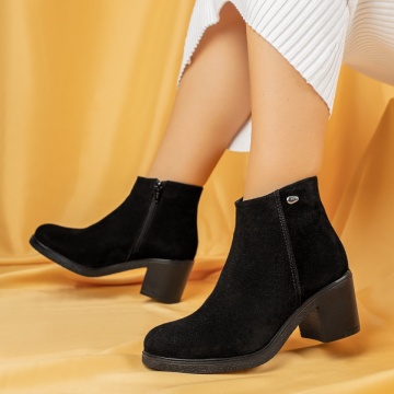 Ghete dama cu toc si fermoar negru suede din Piele naturala MOD05610