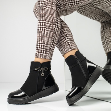 Ghete Dama, Ghete dama scurte cu fermoar negru suede GINA44, modlet.ro