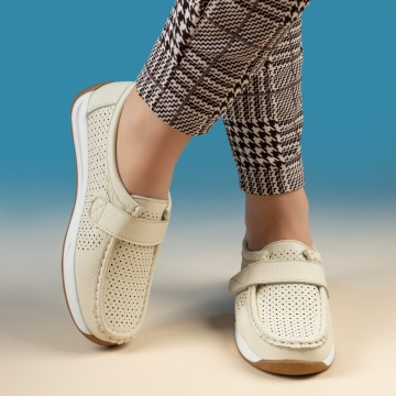 Pantofi casual dama cu perforatii bej MOD14235