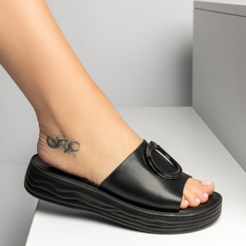 Papuci casual dama, Papuci casual dama cu talpa joasa si accesoriu metalic negri MIA6, modlet.ro