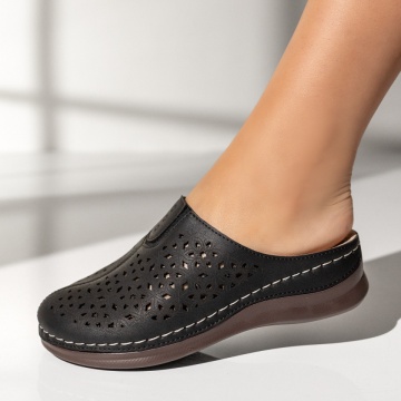 Saboti dama cu platforma si perforatii negri MOD14257