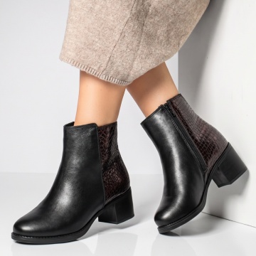 Botine dama cu toc si imprimeu negru cu visiniu din Piele naturala BIA31