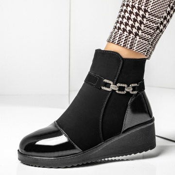 Ghete dama cu platforma si varf lucios negru suede GINA26, 2, modlet.ro
