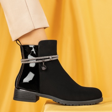 Ghete Dama, Ghete dama cu toc si accesoriu decorativ negre MOD14118, modlet.ro