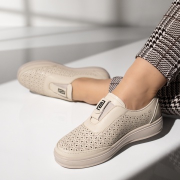 Reduceri pantofi casual dama, Pantofi casual cu talpa joasa si perforatii bej EVA98, modlet.ro