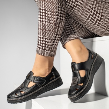 Pantofi casual cu platforma, Pantofi casual dama cu platforma si inchidere cu scai negri MOD14263, modlet.ro
