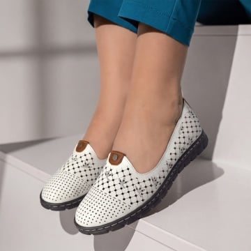 Pantofi dama, Pantofi casual dama cu perforatii albi din Piele naturala SARA9, modlet.ro