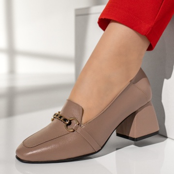Pantofi cu toc dama si accesoriu metalic bej inchis din Piele naturala ZEF13132, 1, zeforia.ro