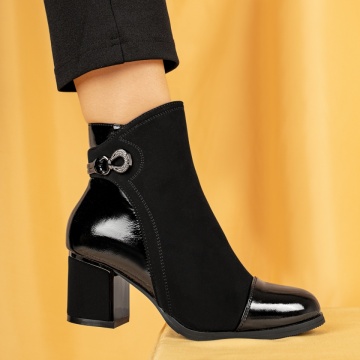 Botine dama, Botine dama cu toc gros si accesoriu decorativ negru suede MOD14087, modlet.ro
