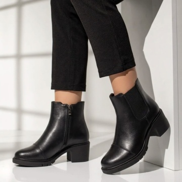 Reduceri botine dama, Botine dama cu toc si insertie de material elastic negre din Piele naturala MOD10659, modlet.ro