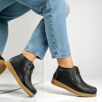 Ghete dama scurte cu siret negre din Piele naturala MOD06604, 3, modlet.ro