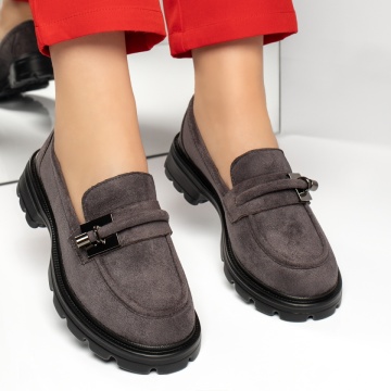 Pantofi casual dama cu accesoriu decorativ gri suede MOD13366, 3, modlet.ro