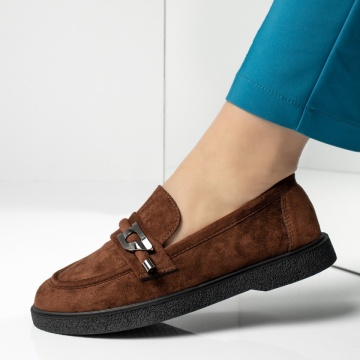 Pantofi dama, Pantofi casual dama cu accesoriu metalic maro suede MOD14198, modlet.ro