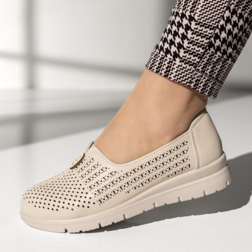 Pantofi casual cu platforma,  Pantofi casual dama cu perforatii bej MOD14244, modlet.ro