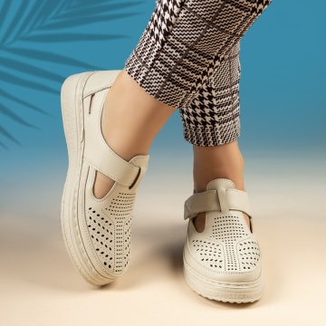 Pantofi casual cu platforma, Pantofi casual dama cu platforma si perforatii bej MOD14262, modlet.ro
