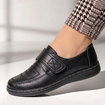 Pantofi casual dama cu talpa joasa si inchidere cu scai negri IOANA24