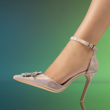 Pantofi dama cu toc subtire si accesoriu decorativ roz cu reflexii MOD13915, 3, modlet.ro