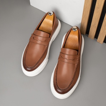 Mocasini barbati, Mocasini barbati cu talpa groasa maro din Piele naturala MOD14057, modlet.ro