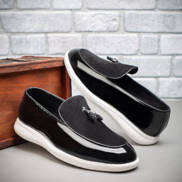 Mocasini barbati negri cu aspect lucios si ciucuri MOD09060, 2, modlet.ro