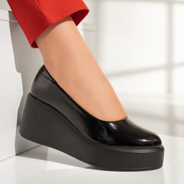 Pantofi casual cu platforma negru cu aspect lucios MOD12963, 4, modlet.ro
